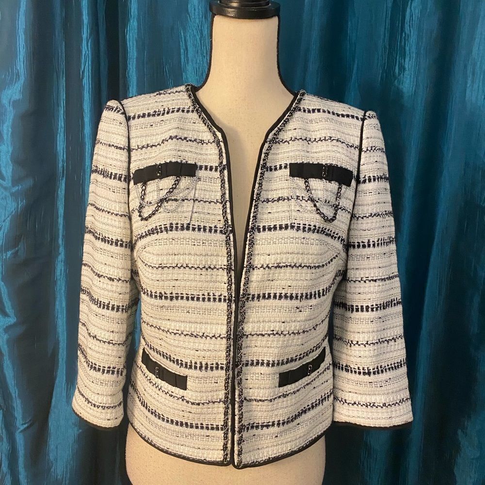 White House black market tweed jacket, size 6